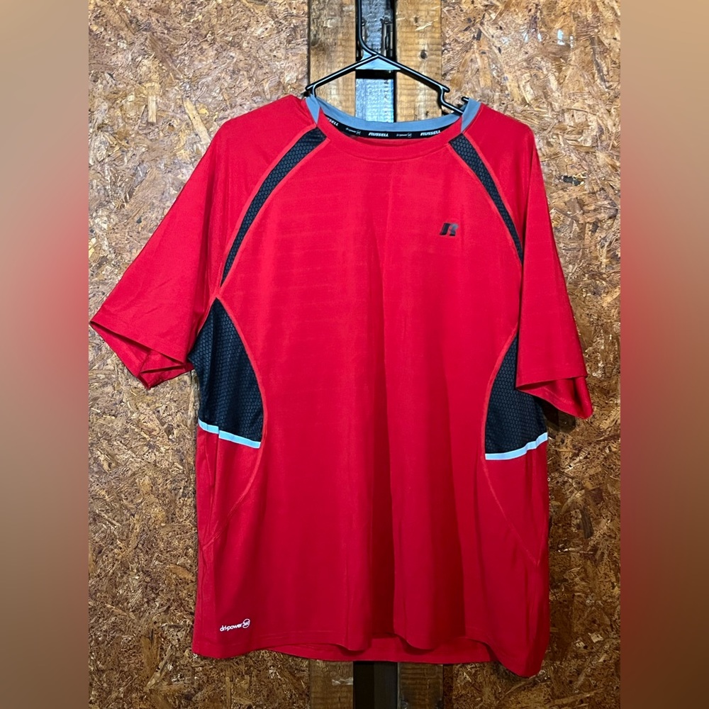 Russell men red X-Large athletic T-shirt